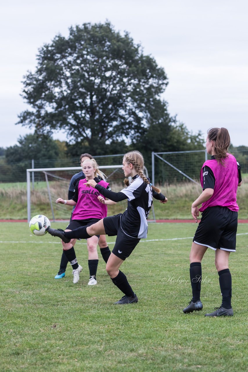 Bild 327 - Frauen Grossenasper SV - SV Steinhorst/Labenz : Ergebnis: 1:3